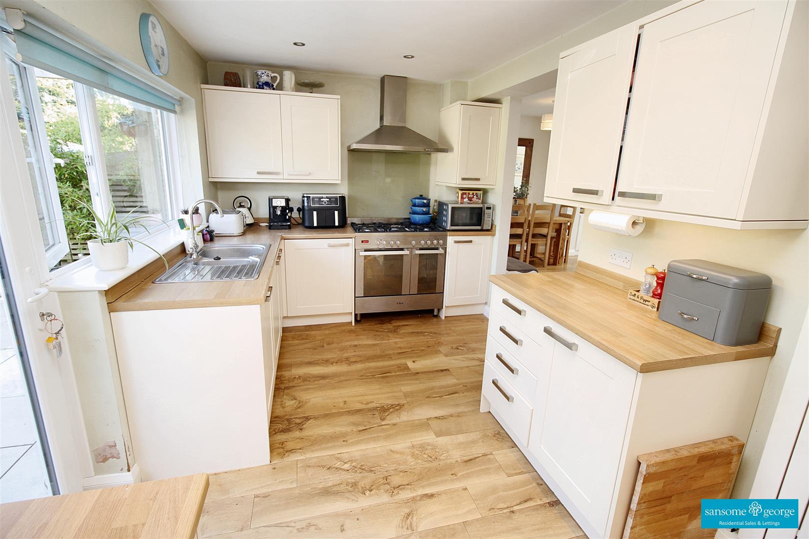 3 bed property in Park Lane, Tilehurst